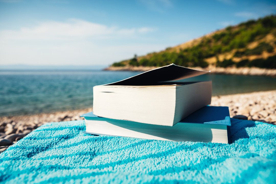 You are currently viewing Top 5 Romance Books to Read This Summer