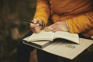 Read more about the article Mastering the Art of Writing: Insights from Bestselling Authors Stephen King, J.K. Rowling, and More